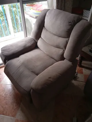 Sillón reclinable de tela beige/gris