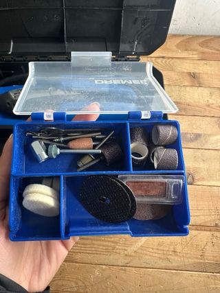 Dremel 3000 Multiherramienta 130W + Accesorios