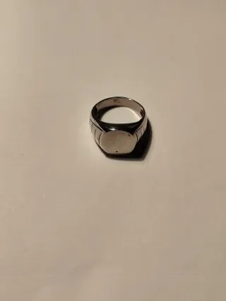 Lote Plata: Anillo, Llavero, Cruz, sellos.