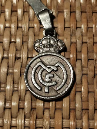 Lote Plata: Anillo, Llavero, Cruz, sellos.