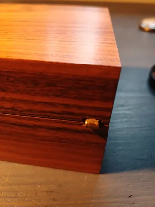 Caja de madera para reloj y gemelos