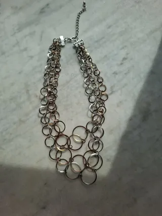 Collana con cerchi multipli