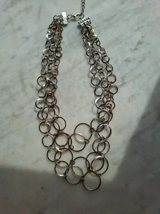 Collana con cerchi multipli