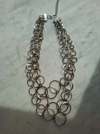 Collana con cerchi multipli