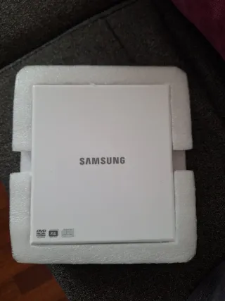 Portátil ASUS Negro con Grabadora Samsung