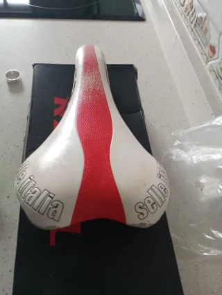 Sillín Selle Italia SL Blanco y Rojo
