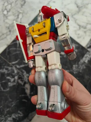 Robot Gundam vintage tutti gli accessori