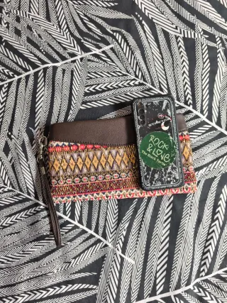 Bolso de mano bordado