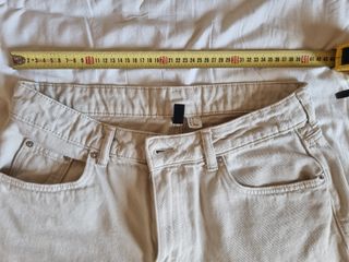 Pantaloni corti beige donna