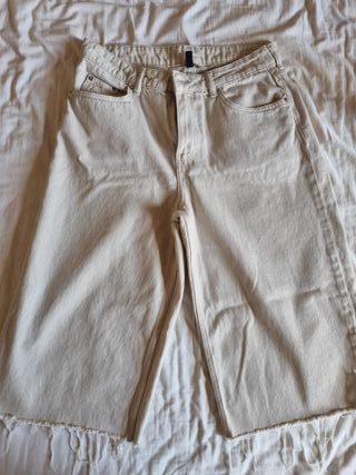 Pantaloni corti beige donna