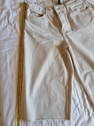 Pantaloni corti beige donna