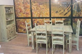 Magnifico juego de mesa y sillas + estanteria!