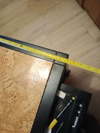 Mesa auxiliar con ruedas