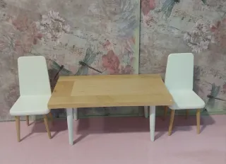 Mesa y 2 sillas casa muñecas Maileg