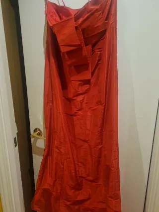 Vestido largo rojo Amaya Arzuaga