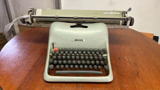 Máquina de escribir Hispano Olivetti Lexicon 80