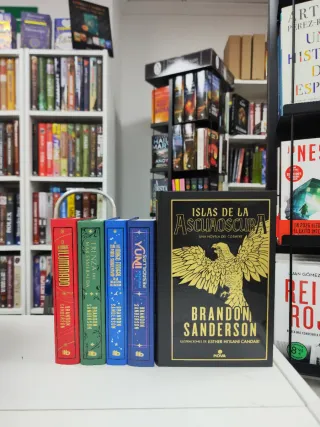 Pack Sanderson: Islas de la Aquaoscura, El hombre.