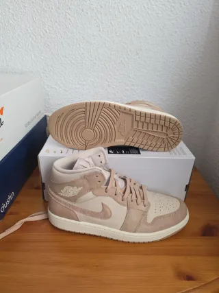 Jordan 1 Mid Beige/Rosa Talla 38.5
