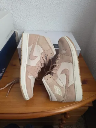 Jordan 1 Mid Beige/Rosa Talla 38.5