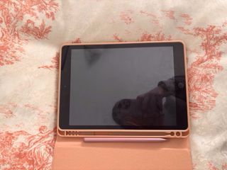 iPad 7 con Lápiz Táctil, Teclado y funda