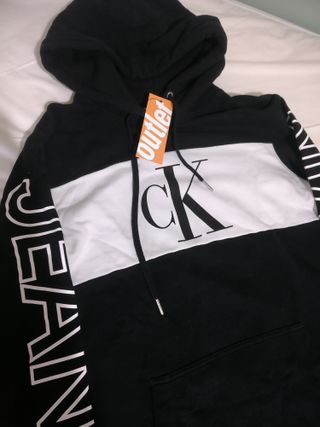 Calvin Klein 125€ semi-vestido + regalo