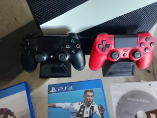 Ps4,GTA v,2 mandos,base de carga ...
