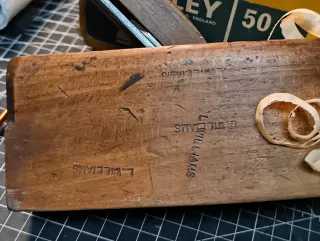 Cepillo carpintero madera antiguo