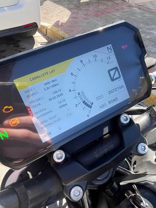 KTM Duke 125 - Blanca y Naranja