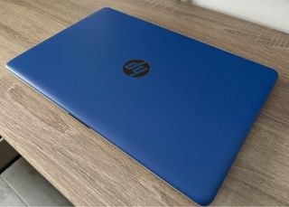 Portátil HP Azul y Oro IMPECABLE