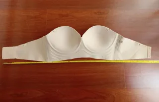 Sujetador sin tirantes beige