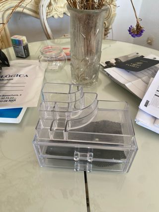 Organizador de maquillaje acrílico