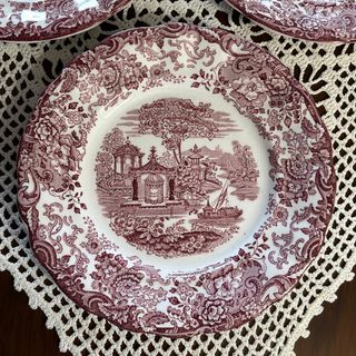 Platos La Cartuja Diseño Rojo y Blanco