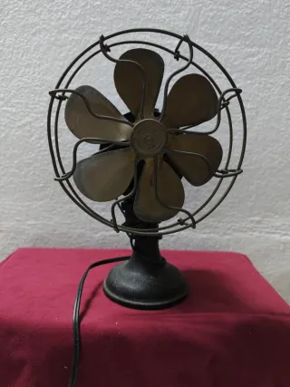 Ventilador antiguo de mesa