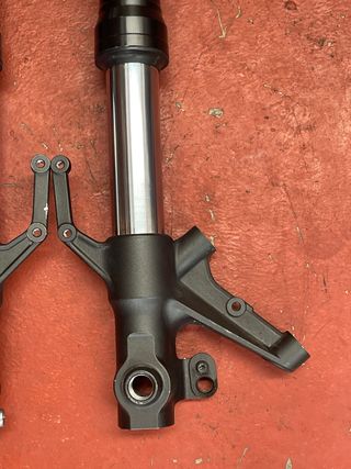 Horquillas Yamaha XSR900 2024