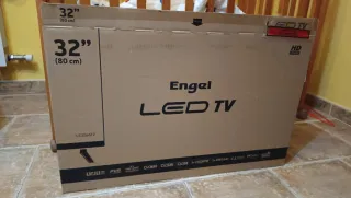 Televisión Engel Negra y Multicolor