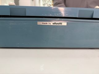 Máquina de escribir Olivetti Studio 46