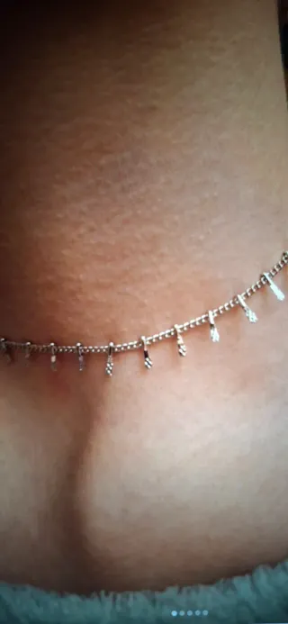 Gargantilla plateada con colgantes