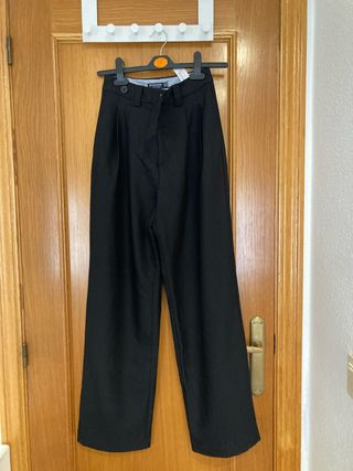 Pantalón negro ancho