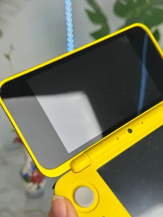 New 2ds XL Pikachu