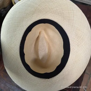 Sombrero Panamá Beige con Cinta Negra