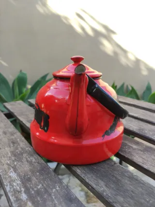 Rara teiera smaltata vintage rossa