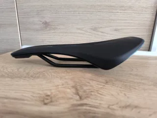 Sillín Fi'zi:k Antares Vento R5 140mm