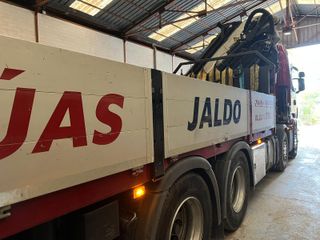 Camion Scania R560 con Palfinger PK 92002 con Jib