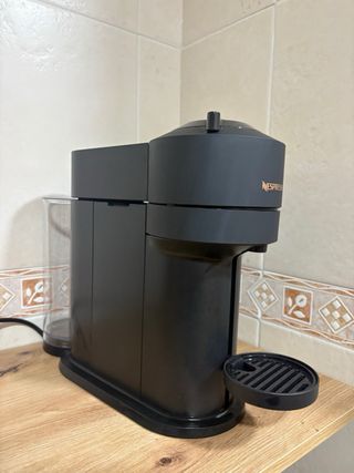 Cafetera Nespresso Negra