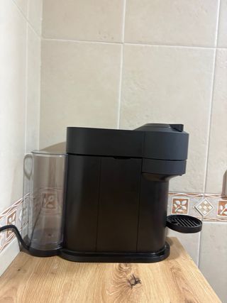 Cafetera Nespresso Negra