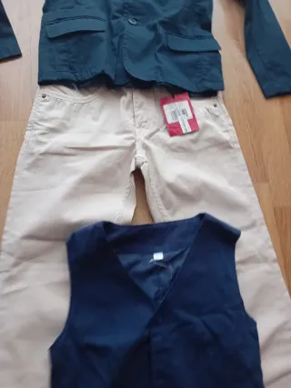 Traje comunión niño T.10 azul y beige