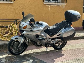 Honda Deauville NT 650