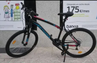 Bicicleta B'TWIN Negra