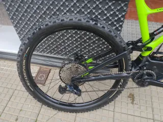 Bicicleta Turbo Levo Carbono 700Wh