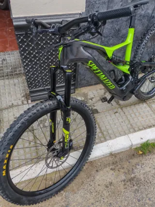 Bicicleta Turbo Levo Carbono 700Wh